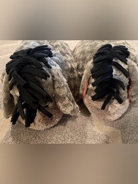 Set of 2 Disney Eeyore Pillows with Velcro